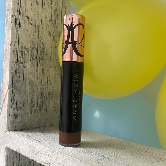 Anastasia Beverly Hills Other - Magic Touch Medium to Full Coverage Concealer 25